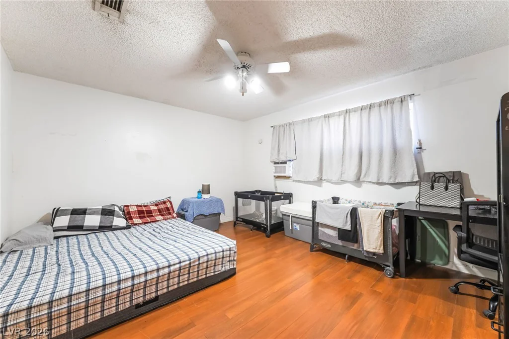 5201 Spencer, Las Vegas, NV 89119