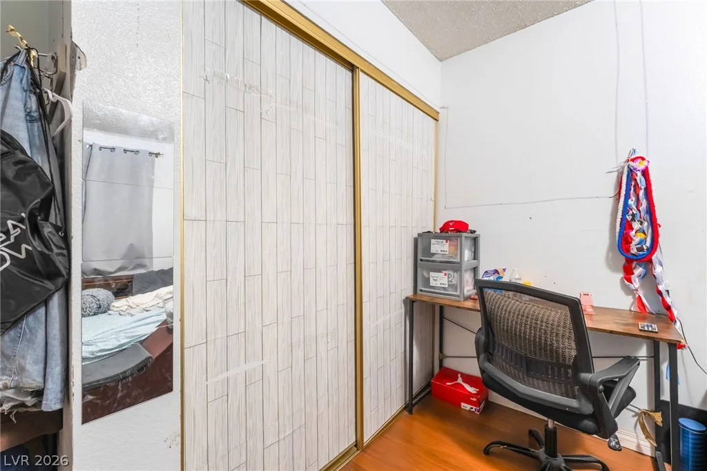 5201 Spencer, Las Vegas, NV 89119