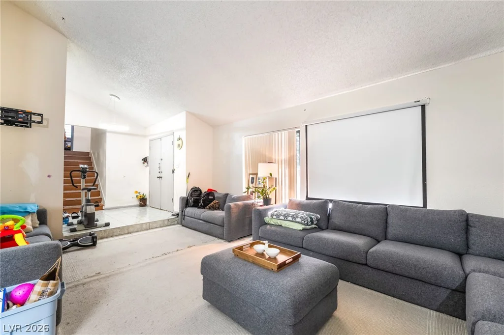 5201 Spencer, Las Vegas, NV 89119
