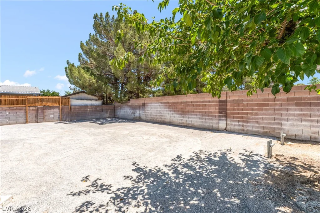 6437 Delphinium, Las Vegas, NV 89108