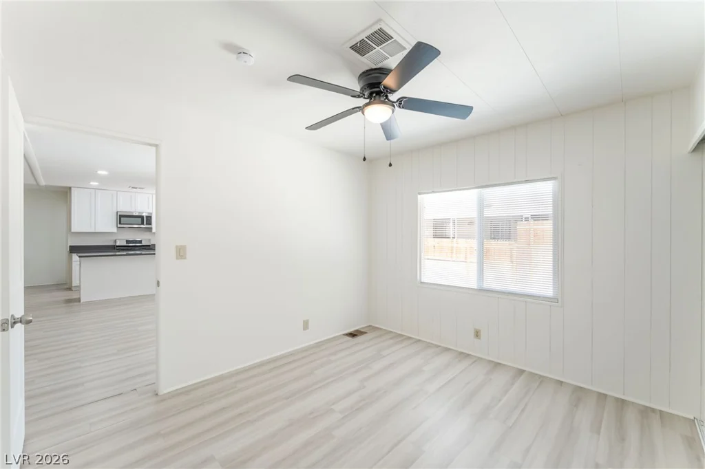 6437 Delphinium, Las Vegas, NV 89108