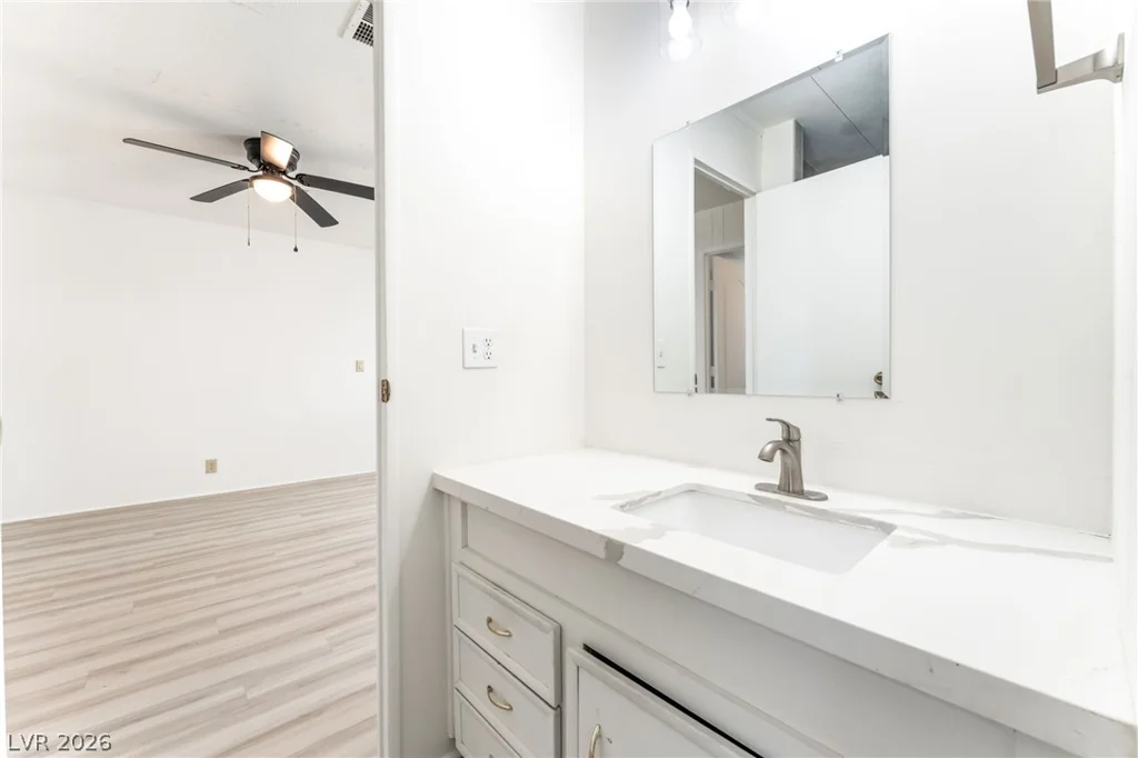 6437 Delphinium, Las Vegas, NV 89108