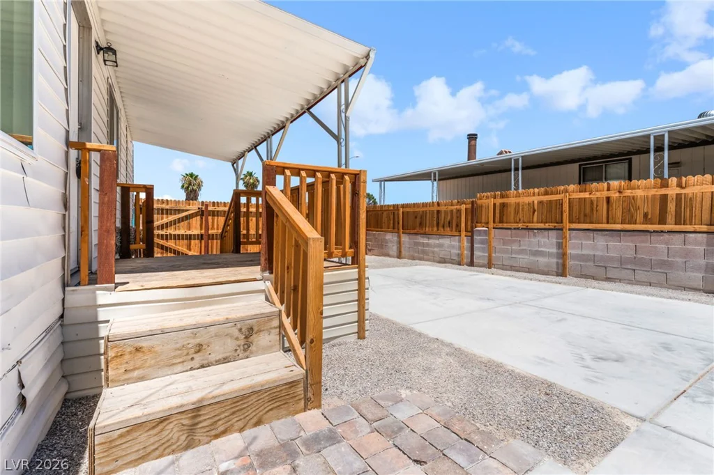 6437 Delphinium, Las Vegas, NV 89108