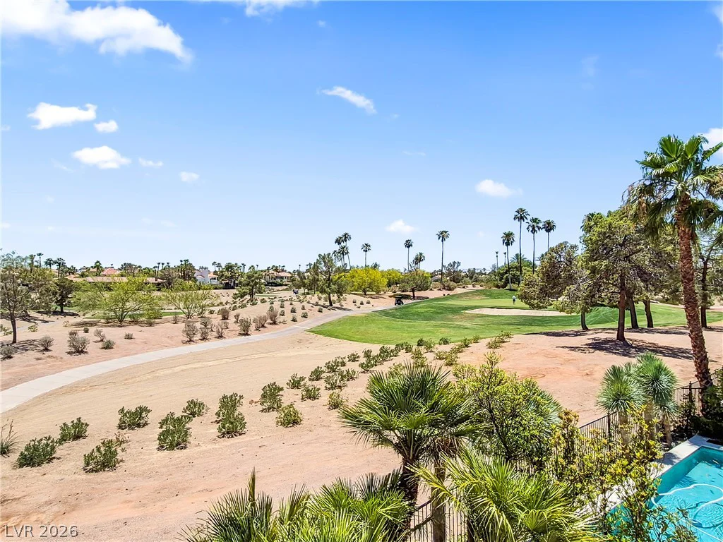 8921 Diamond Falls, Las Vegas, NV 89117