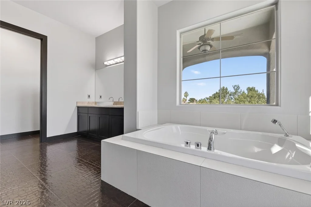 8480 Via De Bellasidra, Las Vegas, NV 89123