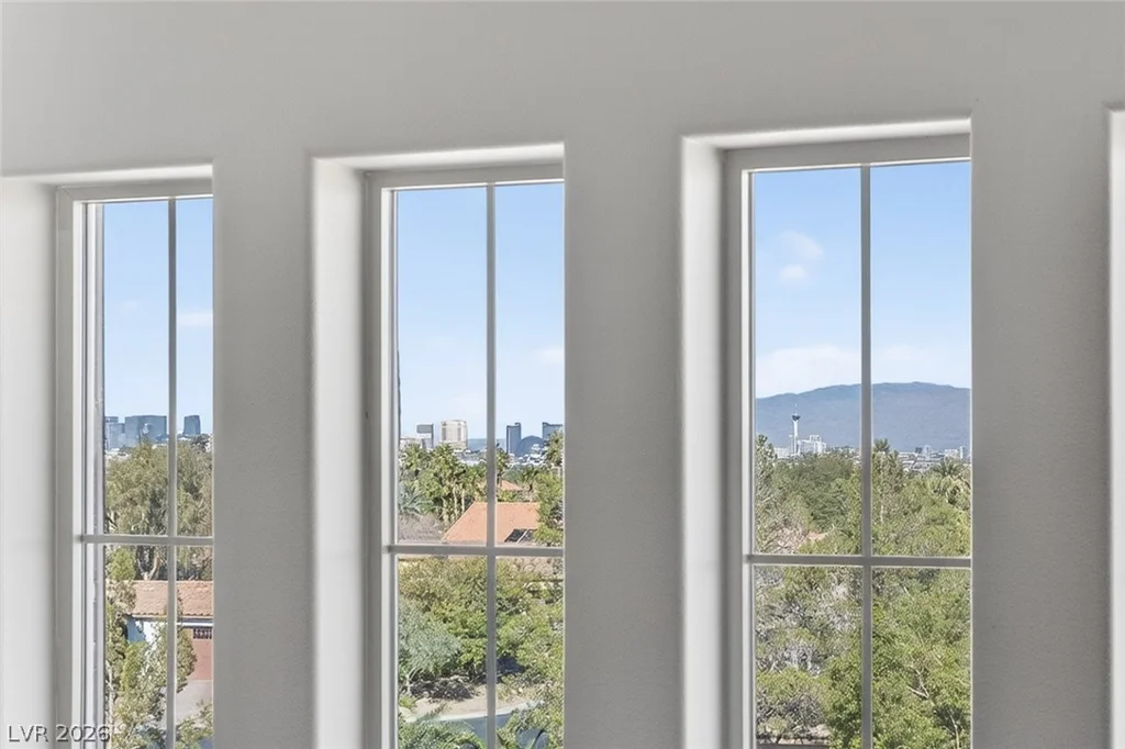 8480 Via De Bellasidra, Las Vegas, NV 89123