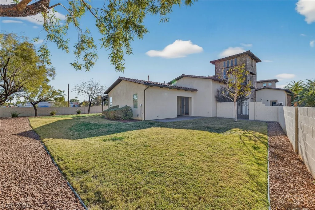 8480 Via De Bellasidra, Las Vegas, NV 89123