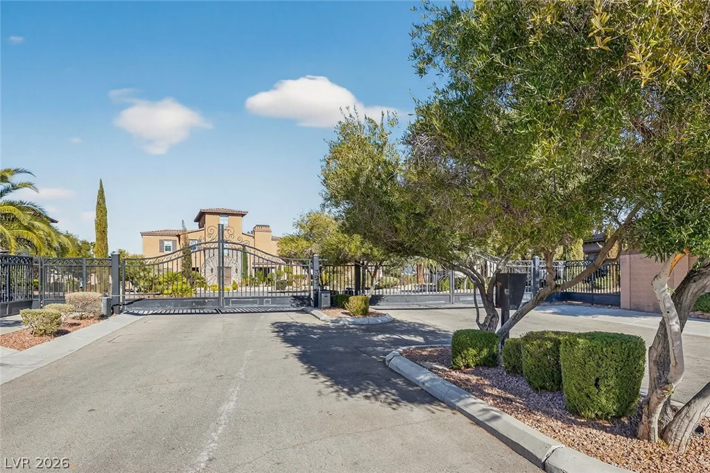 8480 Via De Bellasidra, Las Vegas, NV 89123
