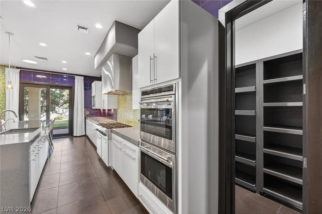 8480 Via De Bellasidra, Las Vegas, NV 89123