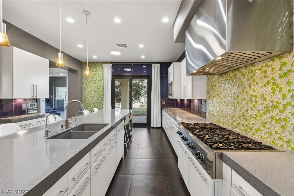 8480 Via De Bellasidra, Las Vegas, NV 89123