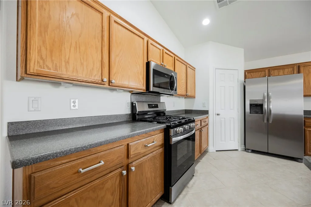 4025 Delhi, North Las Vegas, NV 89032