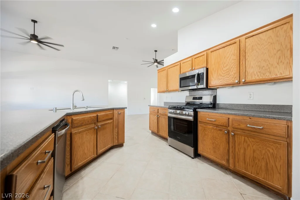 4025 Delhi, North Las Vegas, NV 89032