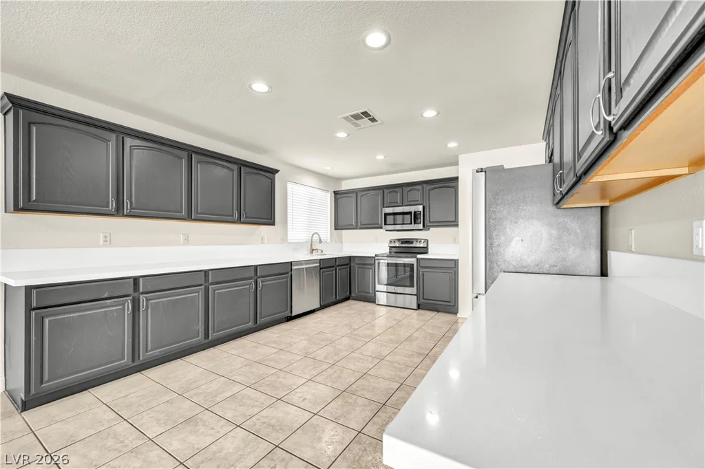 8616 MAJESTIC PINE, Las Vegas, NV 89143