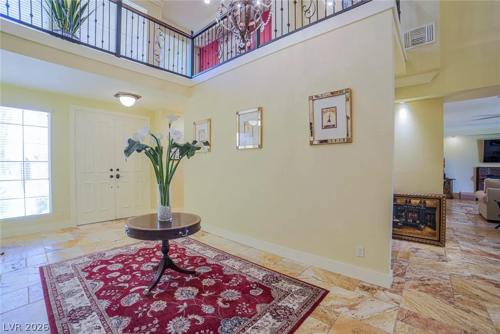 2863 Queens Courtyard, Las Vegas, NV 89109