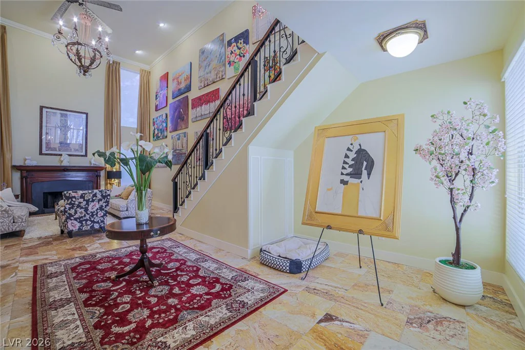 2863 Queens Courtyard, Las Vegas, NV 89109