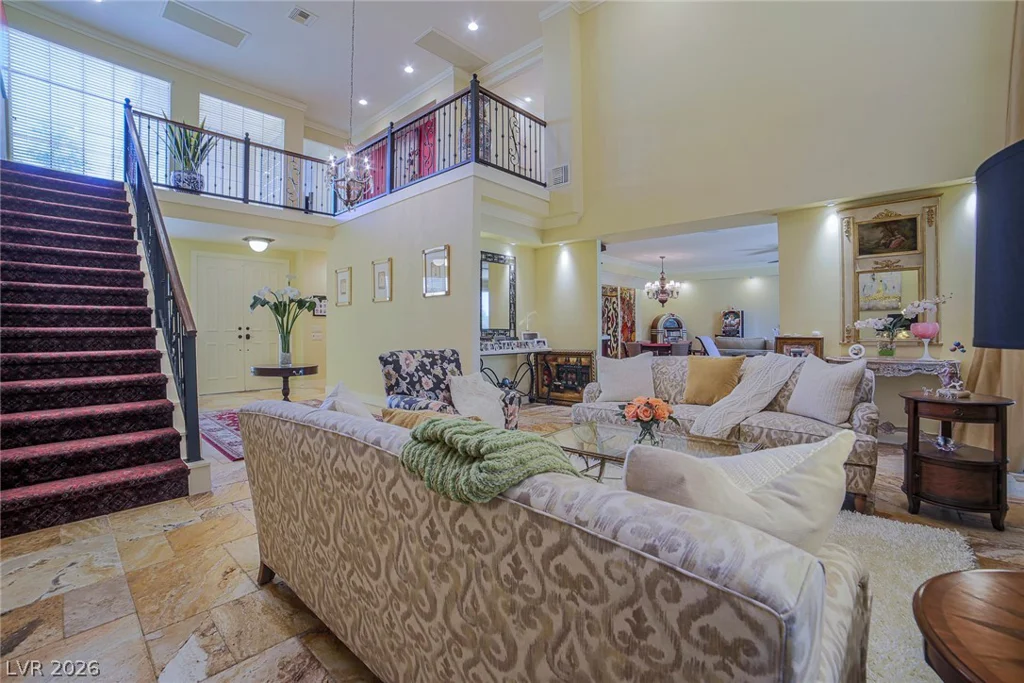 2863 Queens Courtyard, Las Vegas, NV 89109