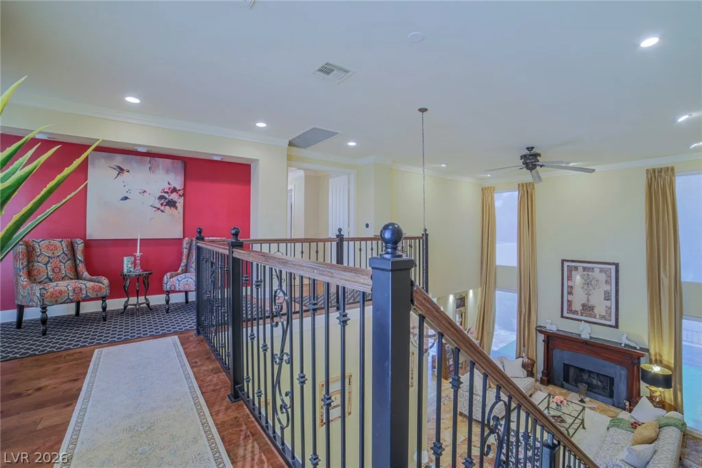 2863 Queens Courtyard, Las Vegas, NV 89109