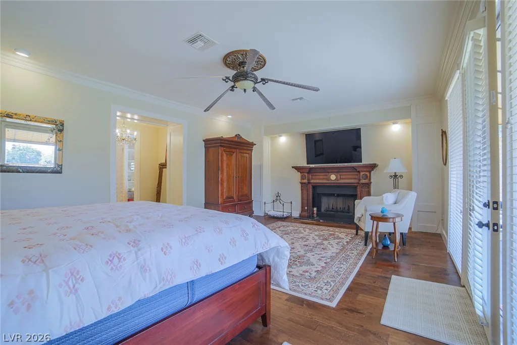 2863 Queens Courtyard, Las Vegas, NV 89109