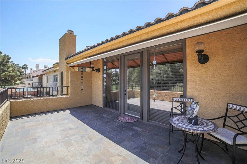 2863 Queens Courtyard, Las Vegas, NV 89109