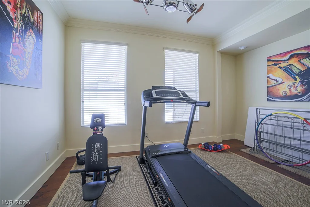 2863 Queens Courtyard, Las Vegas, NV 89109