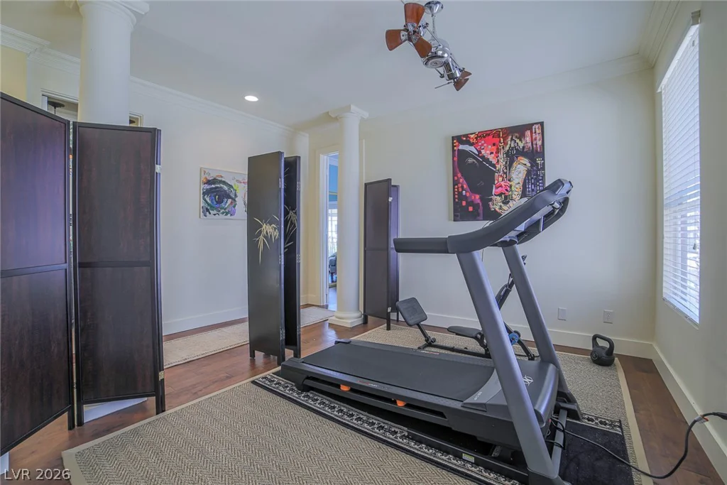 2863 Queens Courtyard, Las Vegas, NV 89109