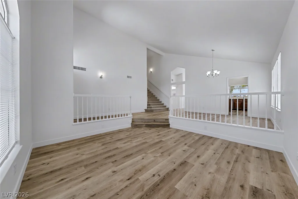 757 Canyon Crest, Las Vegas, NV 89123