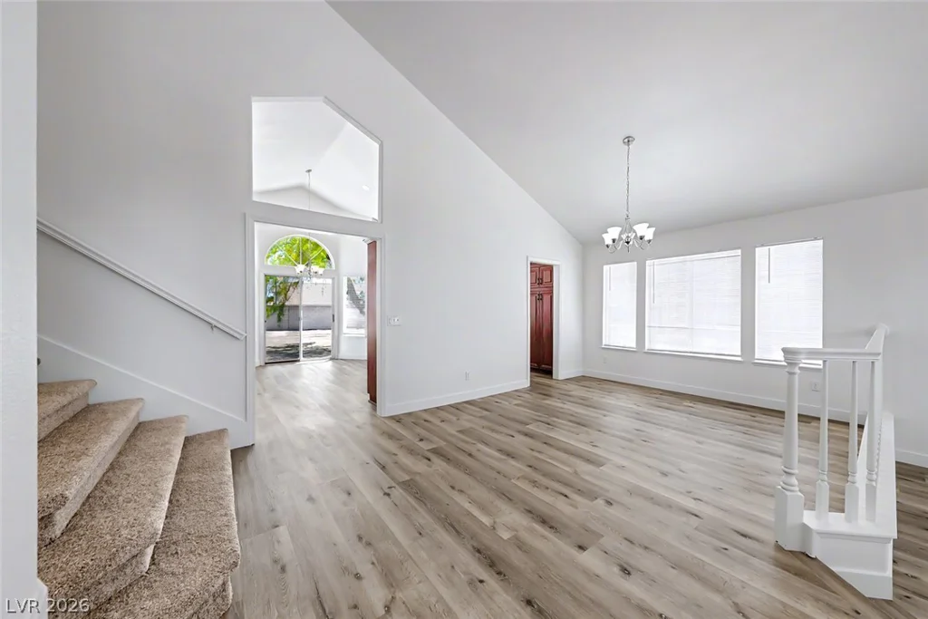 757 Canyon Crest, Las Vegas, NV 89123