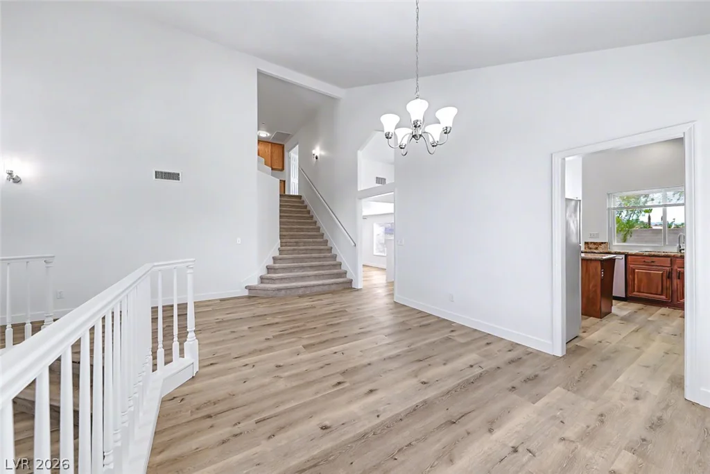 757 Canyon Crest, Las Vegas, NV 89123