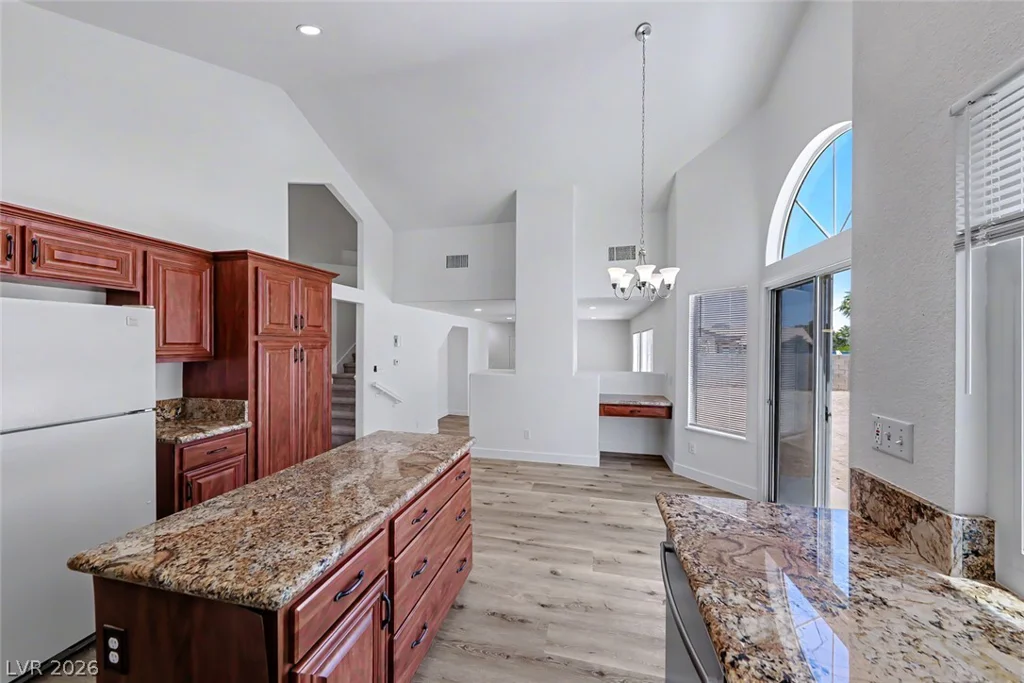 757 Canyon Crest, Las Vegas, NV 89123