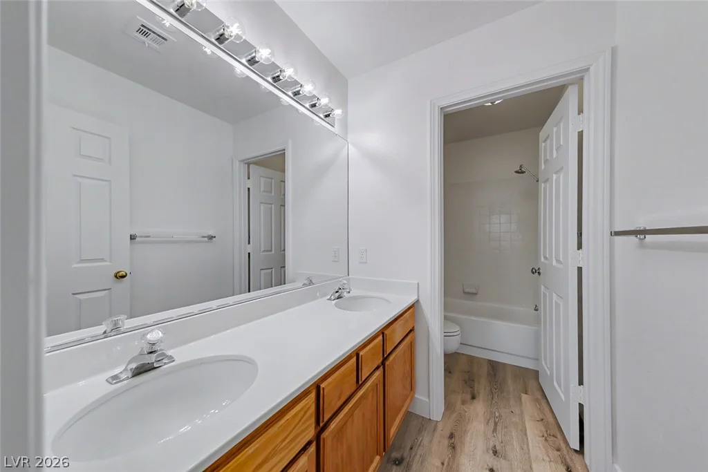 757 Canyon Crest, Las Vegas, NV 89123