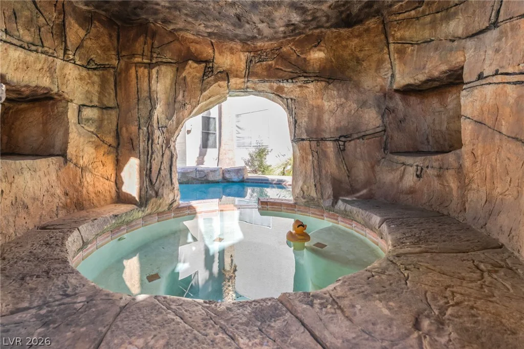1341 Lime Point, Las Vegas, NV 89110