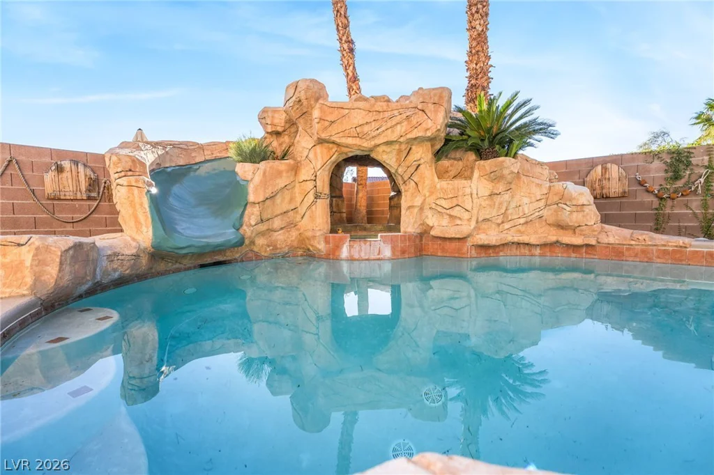 1341 Lime Point, Las Vegas, NV 89110