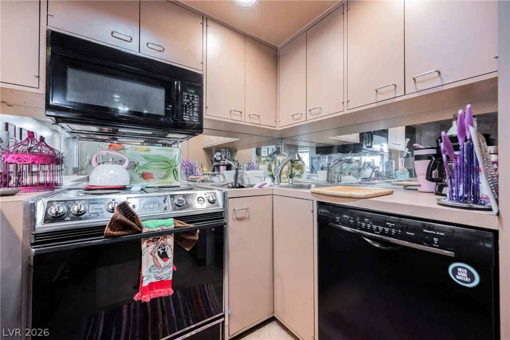 3823 Sinclair, Las Vegas, NV 89121