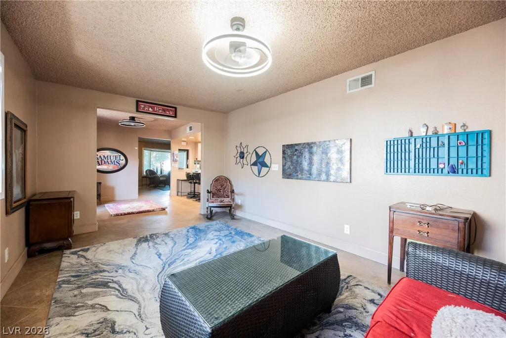 3823 Sinclair, Las Vegas, NV 89121