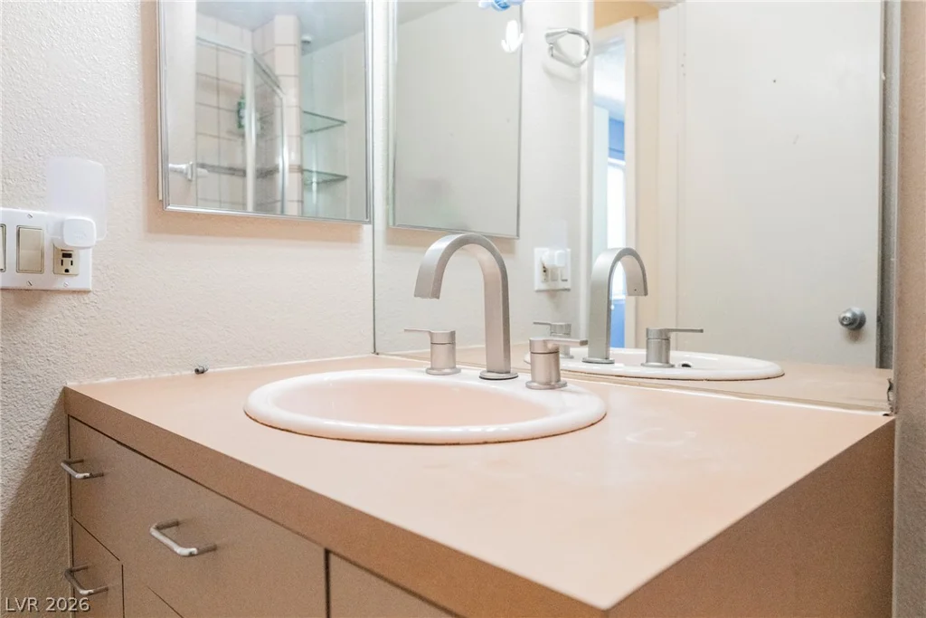 3823 Sinclair, Las Vegas, NV 89121