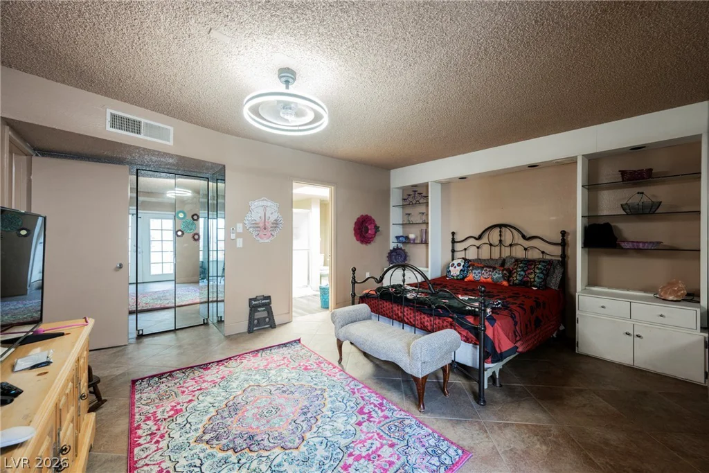 3823 Sinclair, Las Vegas, NV 89121