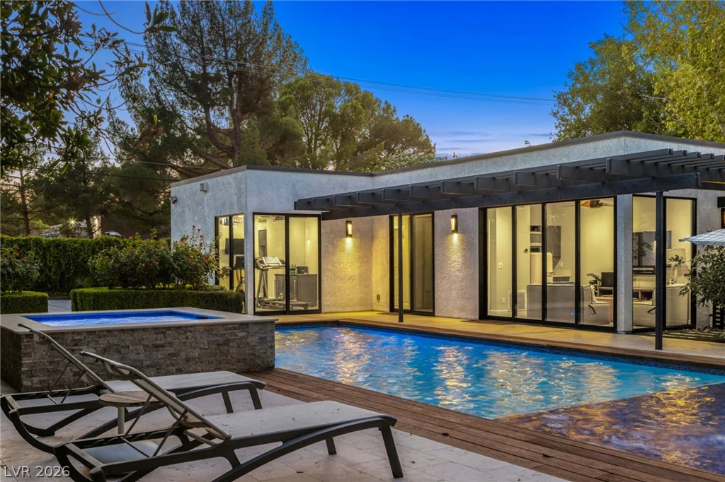 2809 Brown, Las Vegas, NV 89107
