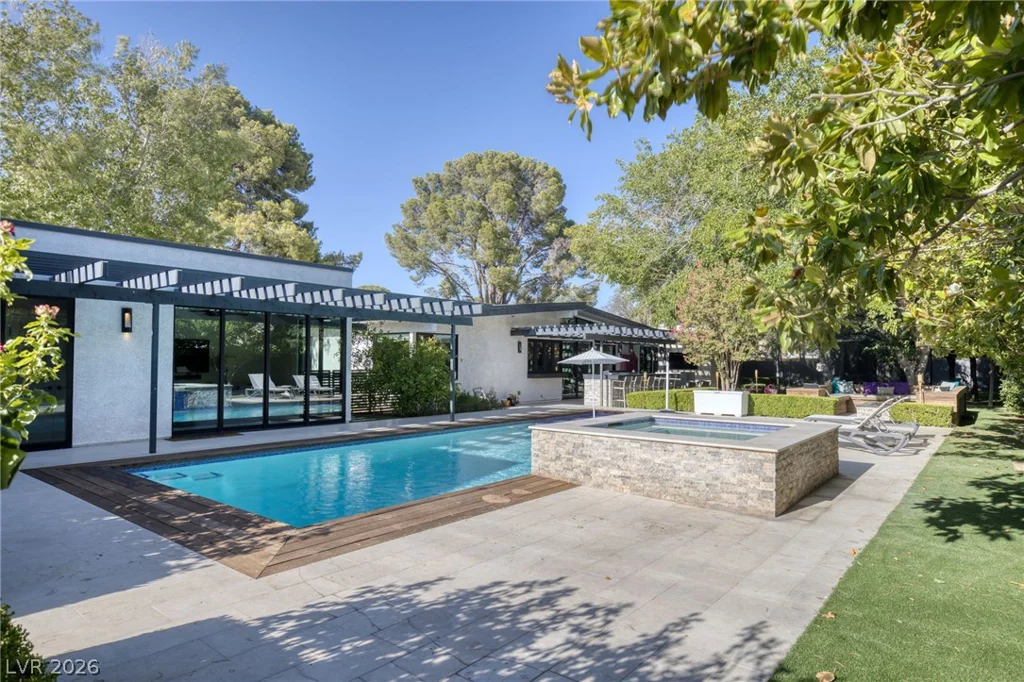 2809 Brown, Las Vegas, NV 89107