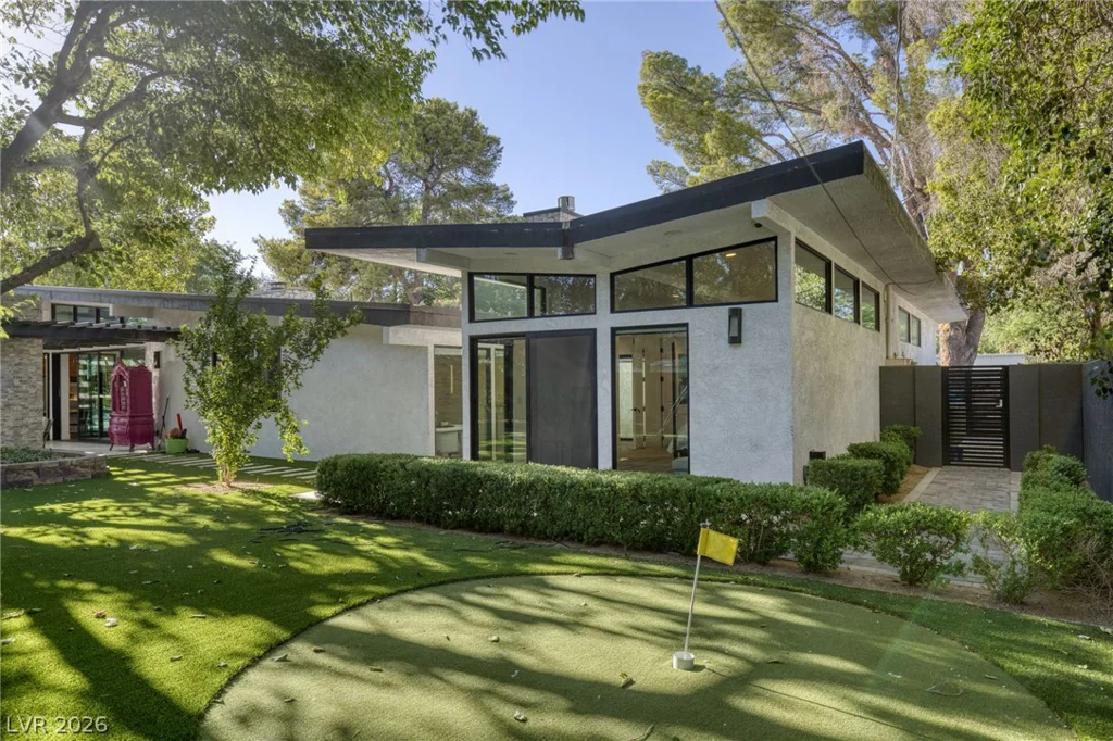 2809 Brown, Las Vegas, NV 89107