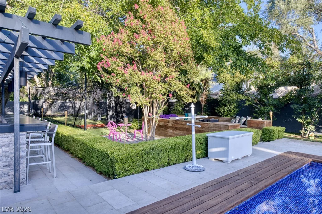 2809 Brown, Las Vegas, NV 89107
