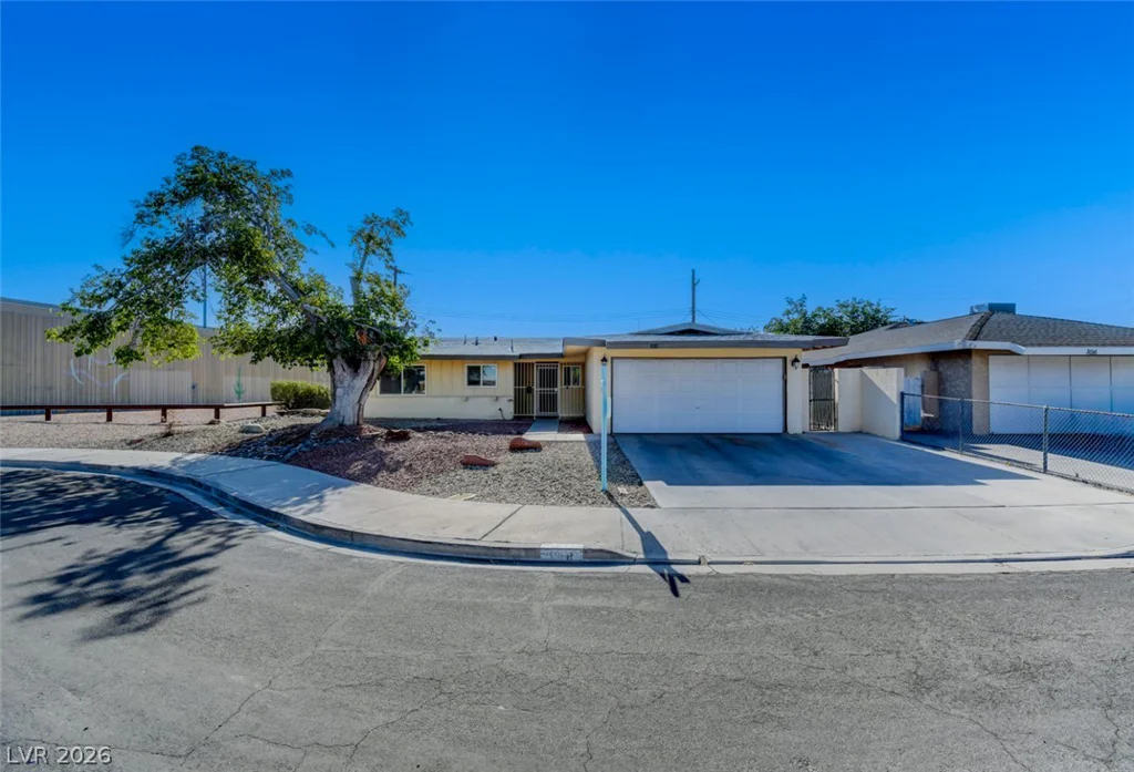 108 Hollyhock, Las Vegas, NV 89107