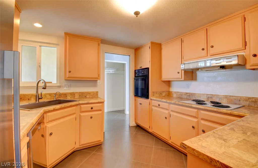 108 Hollyhock, Las Vegas, NV 89107