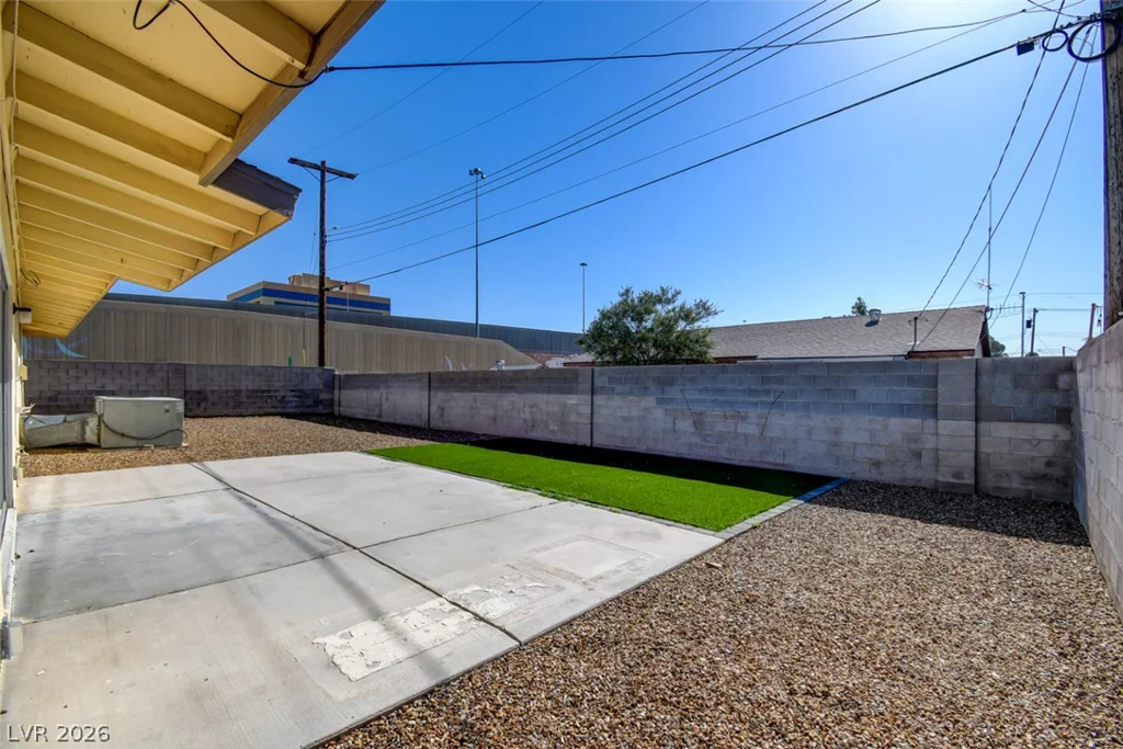 108 Hollyhock, Las Vegas, NV 89107