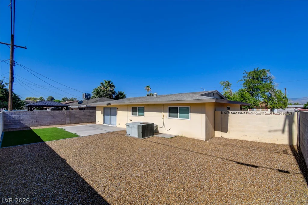 108 Hollyhock, Las Vegas, NV 89107