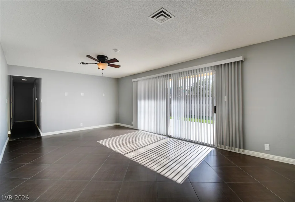 108 Hollyhock, Las Vegas, NV 89107