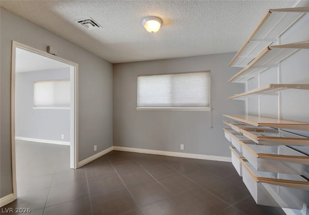 108 Hollyhock, Las Vegas, NV 89107