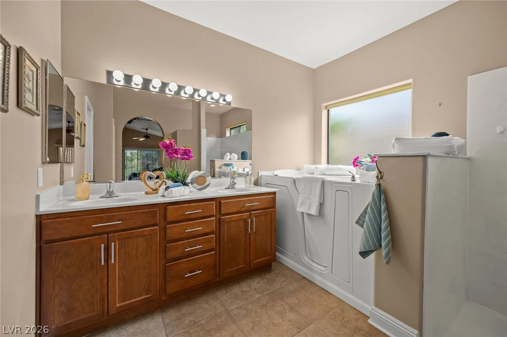 1437 Palm, Laughlin, NV 89029
