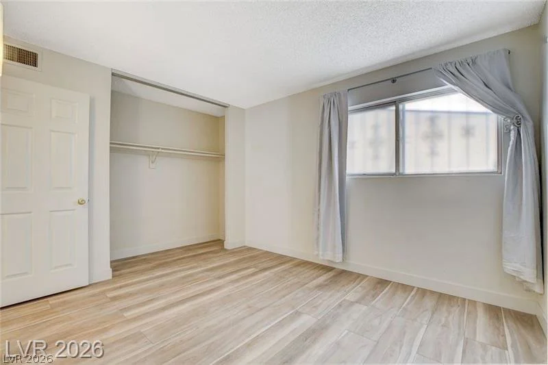 3841 Daisy, Las Vegas, NV 89119