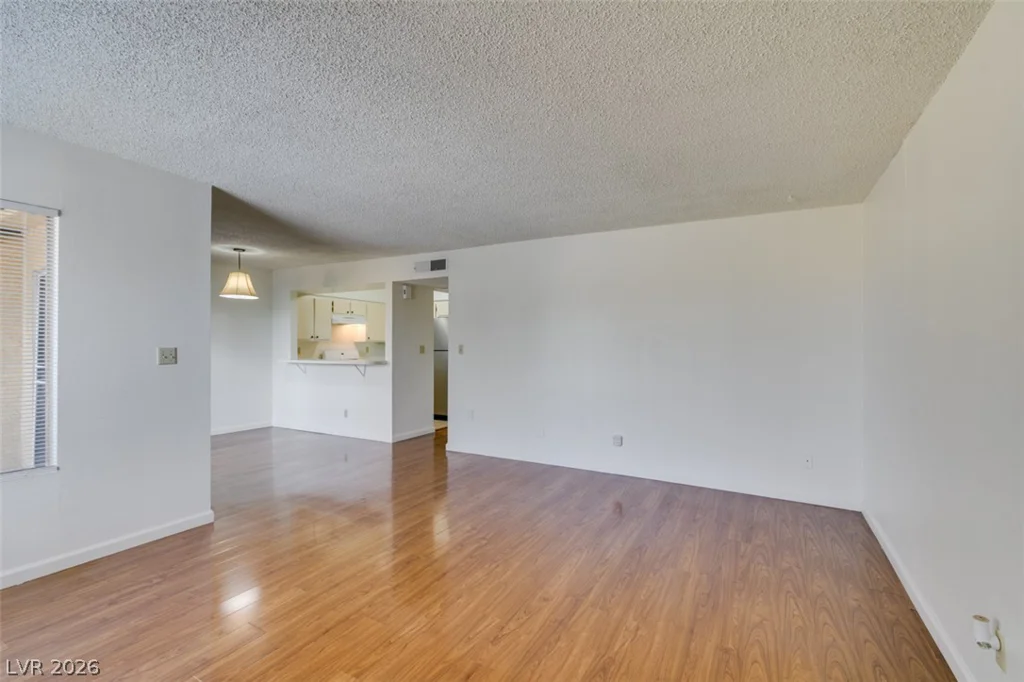 1404 Santa Anita, Las Vegas, NV 89119