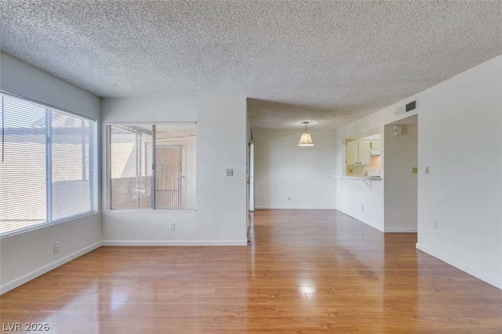 1404 Santa Anita, Las Vegas, NV 89119